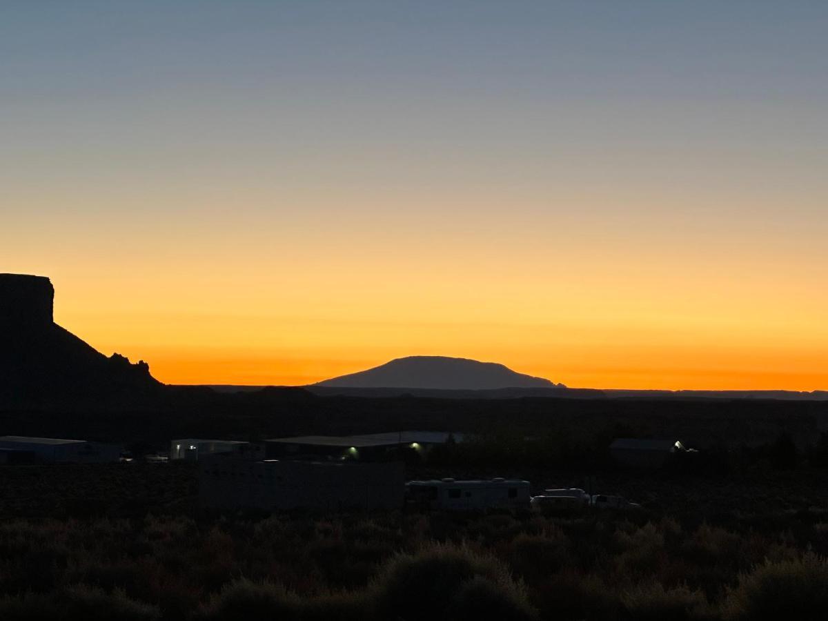 Page Arizona Border Town- Grand Serenity Room With Mesa Views บิ๊ก วอเตอร์ ภายนอก รูปภาพ