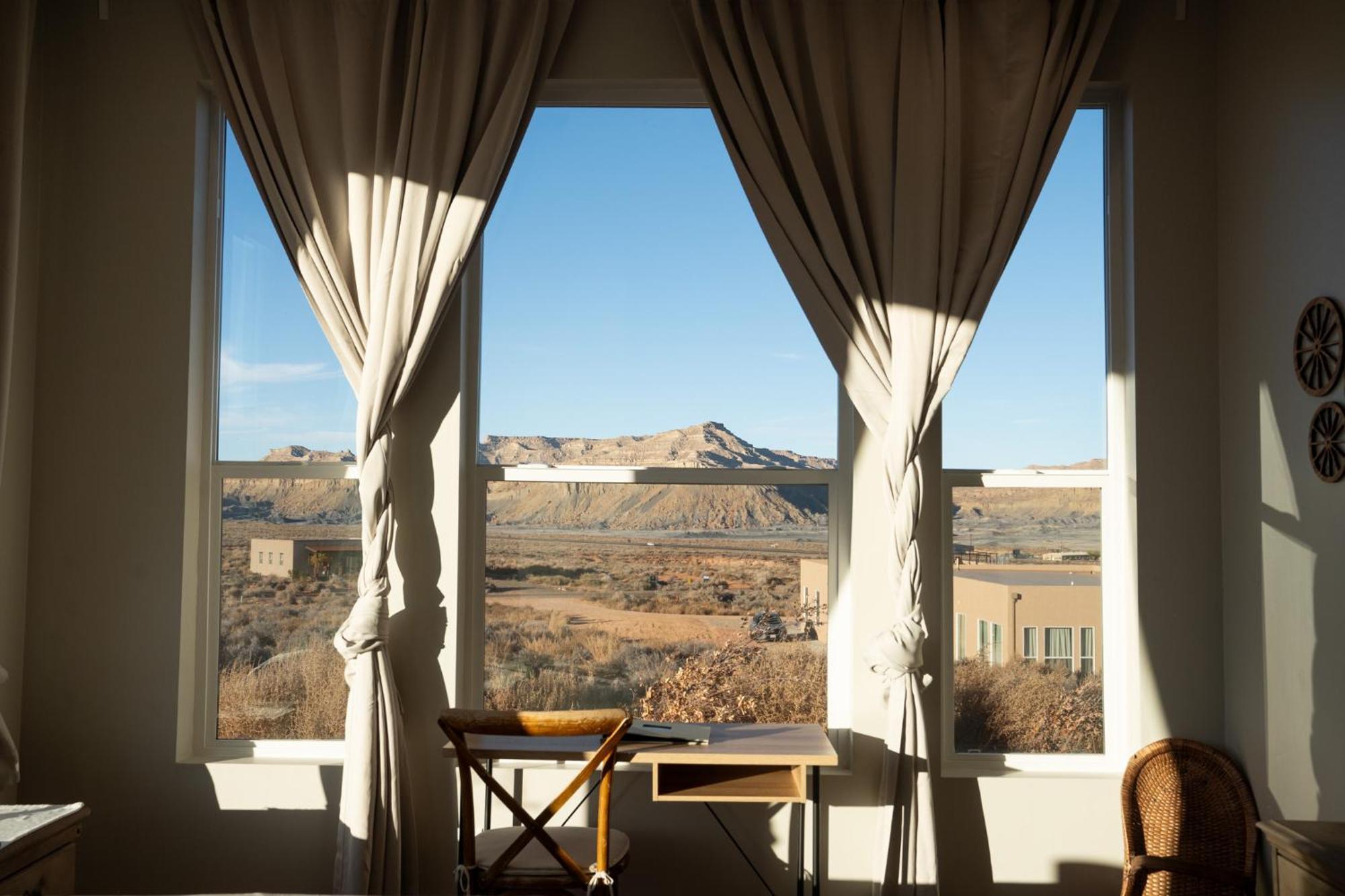 Page Arizona Border Town- Grand Serenity Room With Mesa Views บิ๊ก วอเตอร์ ภายนอก รูปภาพ